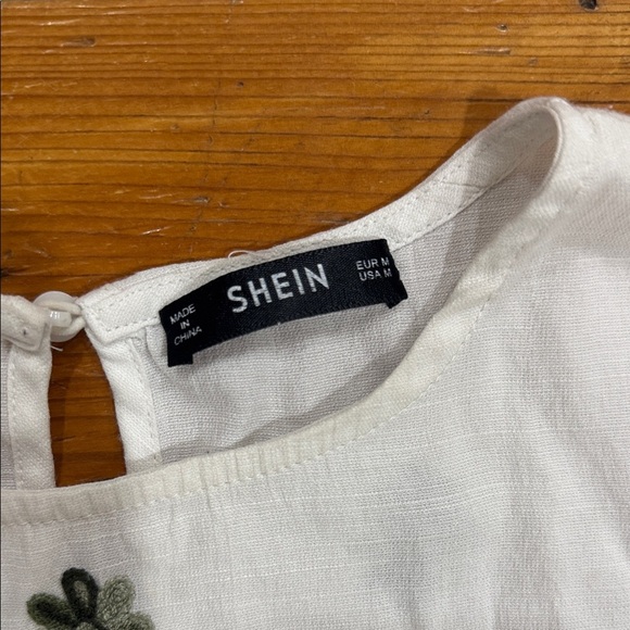 SHEIN Off-White Blouse with Red and Green Floral Design Size medium - Picture 2 of 7